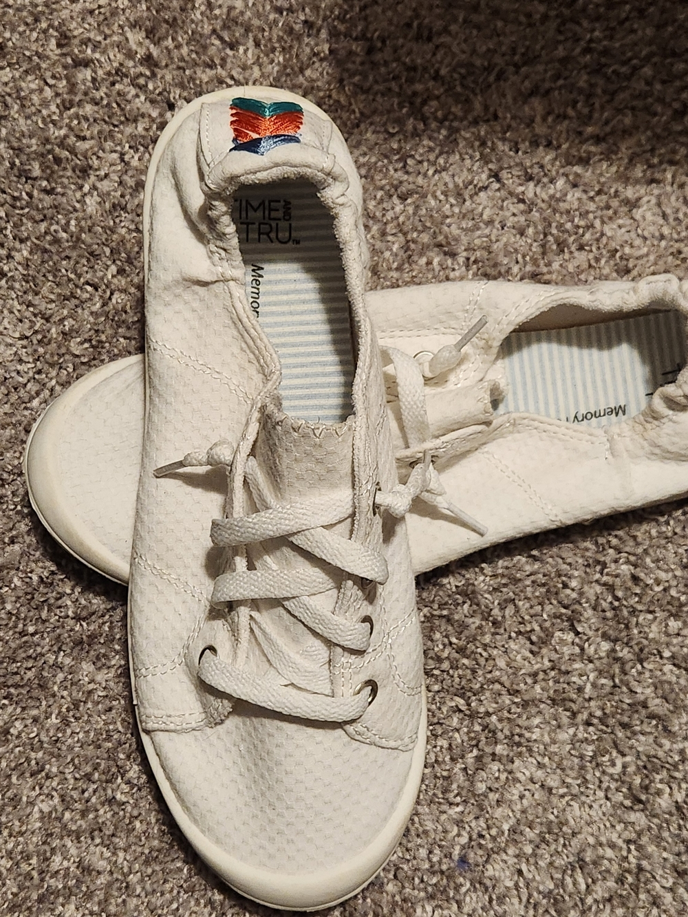Time and Tru Off-White Casual Lace-Up Sneakers with Multicolor Accent